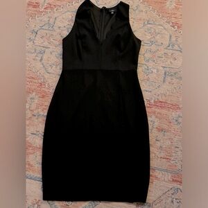 Lulu’s Black Scalloped V-Neck Bodycon Dress size M